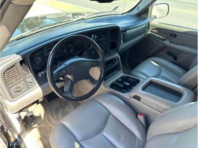 2005 Chevrolet Suburban LS