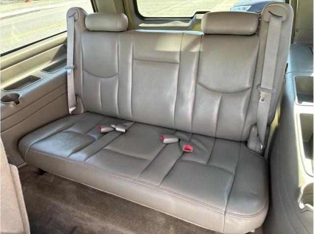 2005 Chevrolet Suburban LS