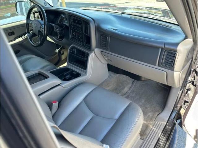 2005 Chevrolet Suburban LS