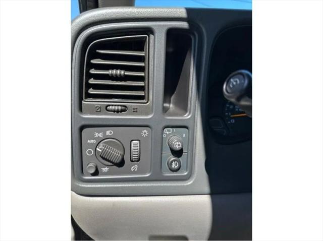 2005 Chevrolet Suburban LS