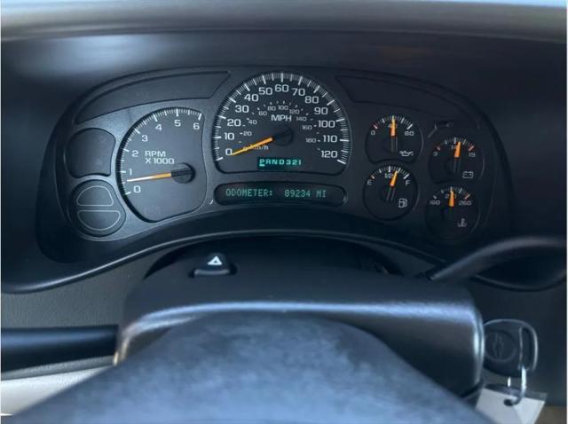 2005 Chevrolet Suburban LS