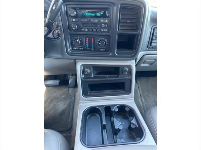 2005 Chevrolet Suburban LS