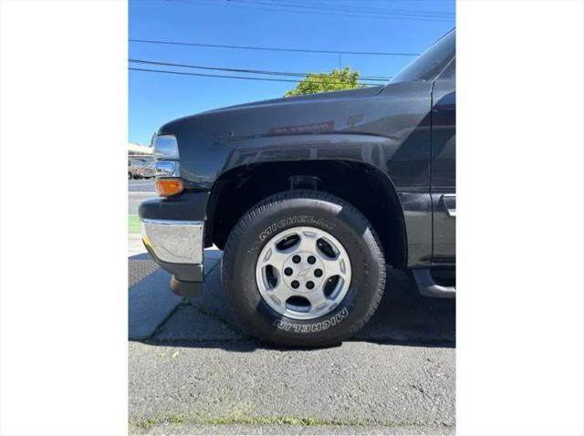 2005 Chevrolet Suburban LS