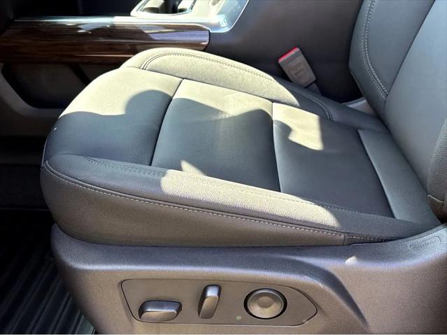 2026 Chevrolet Silverado 3500HD Crew Cab, Standard Bed, LT, 4WD