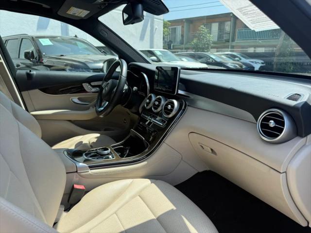 2017 Mercedes-Benz GLC 300