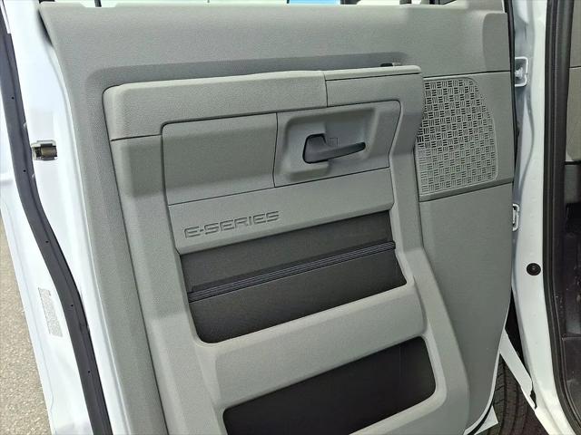 2026 Ford E-350 Cutaway E-Series Cutaway