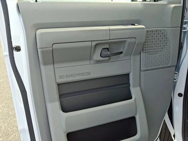 2026 Ford E-350 Cutaway E-Series Cutaway