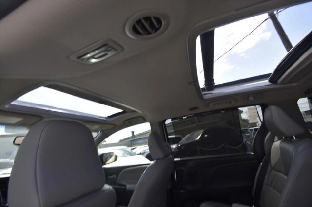 2014 Toyota Sienna Limited V6 7 Passenger