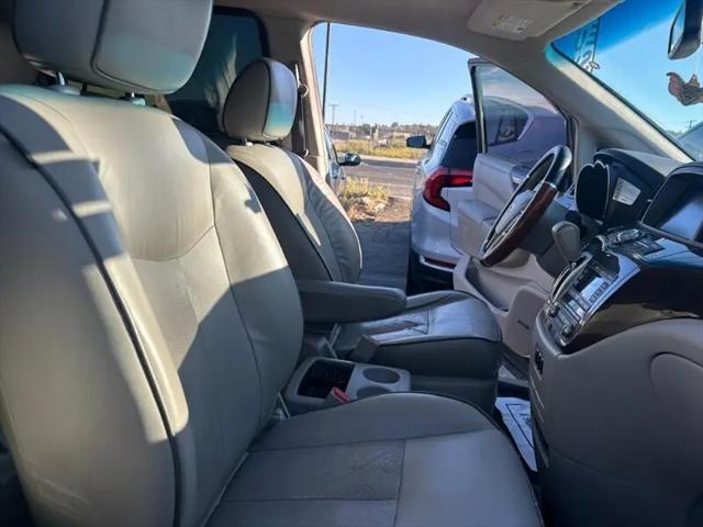 2012 Nissan Quest LE