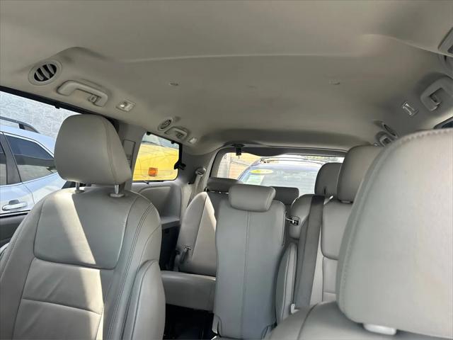 2015 Toyota Sienna XLE 8 Passenger