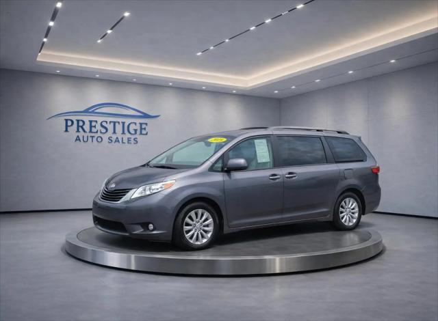 2015 Toyota Sienna XLE 8 Passenger