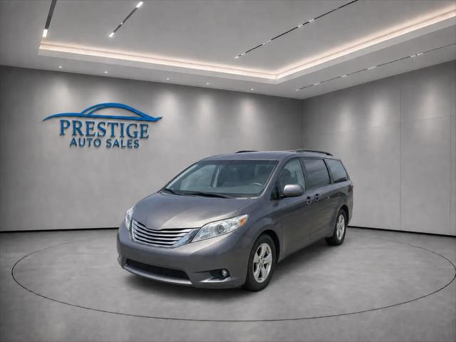2015 Toyota Sienna XLE 8 Passenger