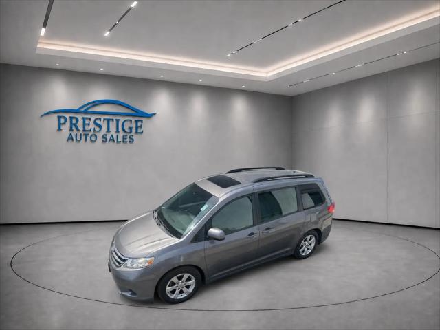 2015 Toyota Sienna XLE 8 Passenger