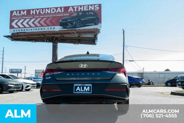 2025 Hyundai Elantra SEL Sport