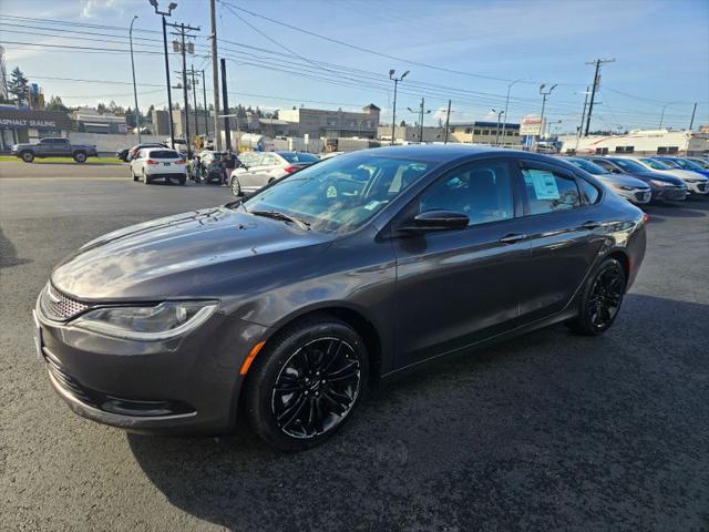 2017 Chrysler 200 Touring