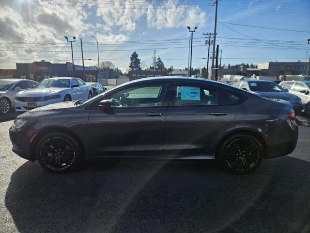 2017 Chrysler 200 Touring