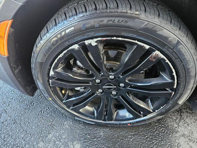 2017 Chrysler 200 Touring