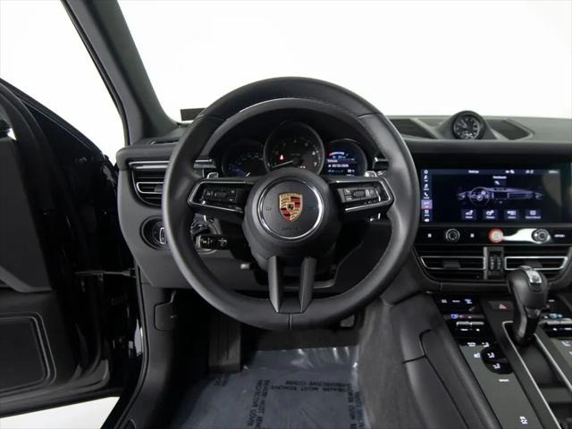 2025 Porsche Macan Macan