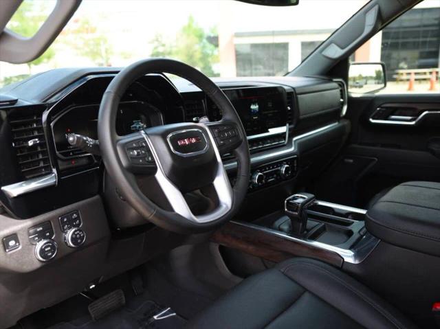 2025 GMC Sierra 1500 4WD Crew Cab Short Box SLT