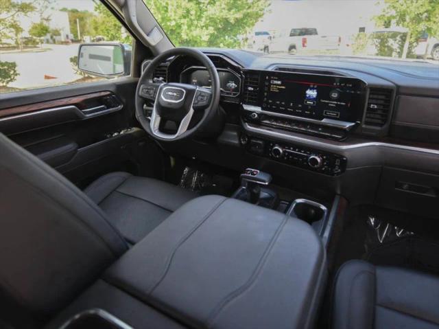 2025 GMC Sierra 1500 4WD Crew Cab Short Box SLT