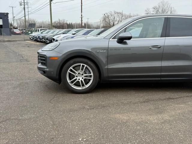 2025 Porsche Cayenne E-Hybrid E