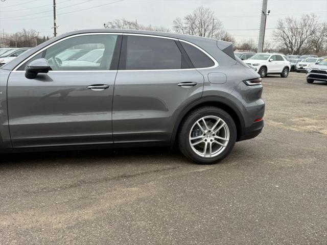 2025 Porsche Cayenne E-Hybrid E