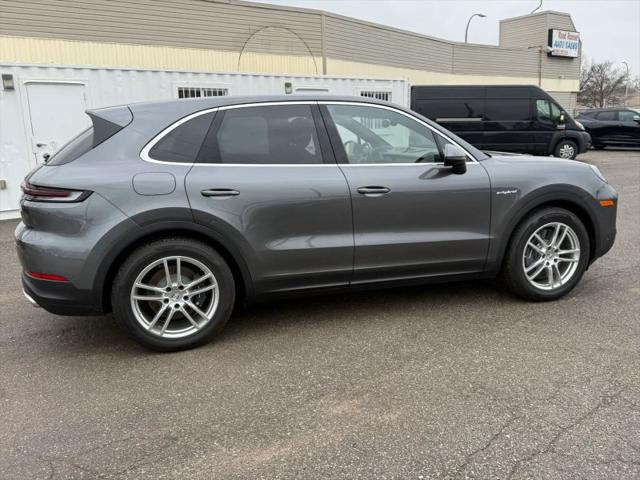 2025 Porsche Cayenne E-Hybrid E