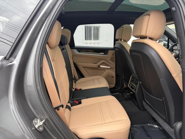 2025 Porsche Cayenne E-Hybrid E