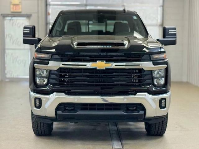 2026 Chevrolet Silverado 3500HD Crew Cab, Standard Bed, LT, 4WD