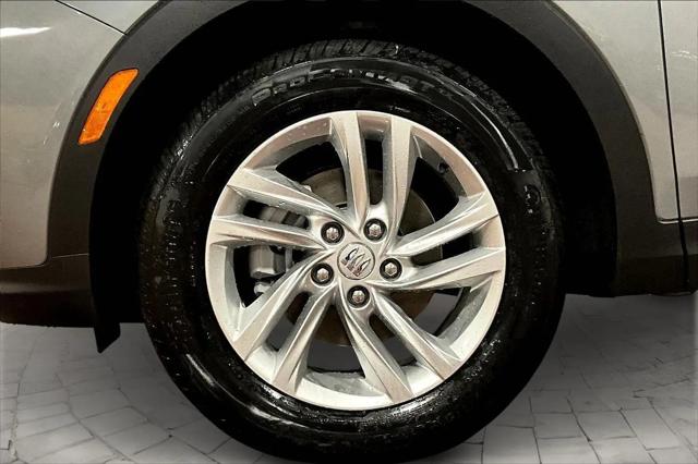 2026 Buick NV Preferred FWD