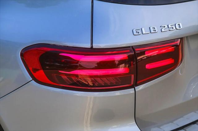 2026 Mercedes-Benz GLB 4MATIC