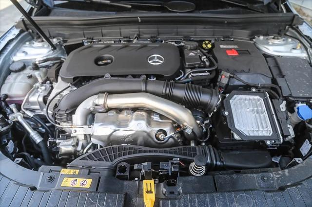 2026 Mercedes-Benz GLB 4MATIC