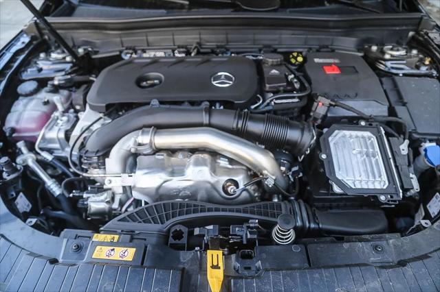 2026 Mercedes-Benz GLB 4MATIC