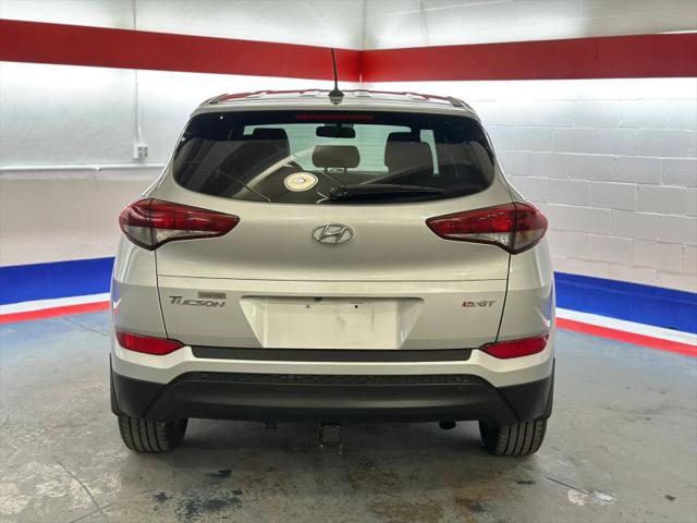 2016 Hyundai Tucson SE
