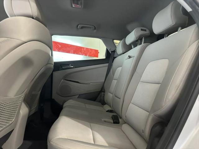 2016 Hyundai Tucson SE