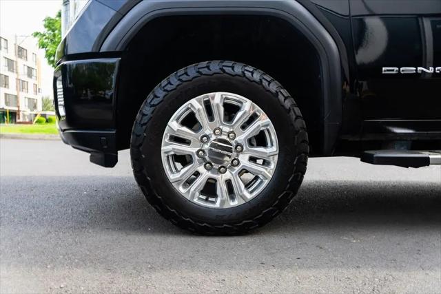 2020 GMC Sierra 2500HD 4WD Crew Cab Standard Bed Denali