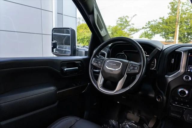 2020 GMC Sierra 2500HD 4WD Crew Cab Standard Bed Denali