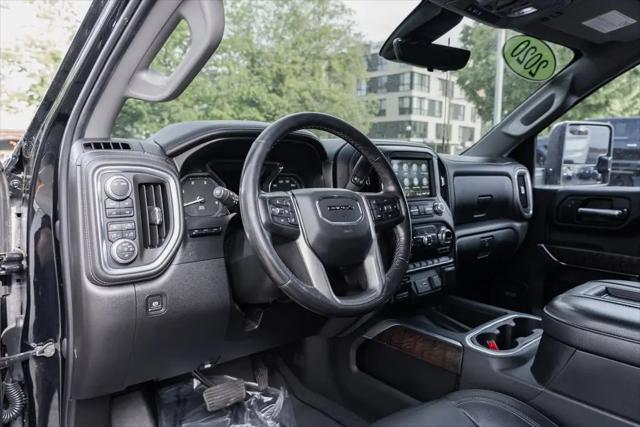 2020 GMC Sierra 2500HD 4WD Crew Cab Standard Bed Denali