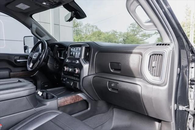 2020 GMC Sierra 2500HD 4WD Crew Cab Standard Bed Denali