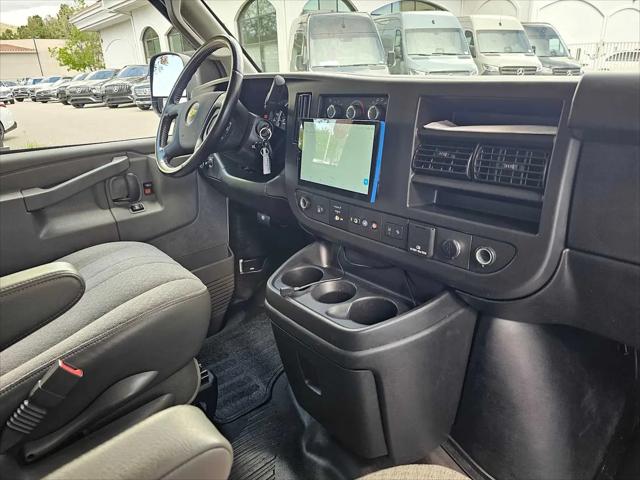 2022 Chevrolet Express Passenger RWD 3500 Extended Wheelbase LT