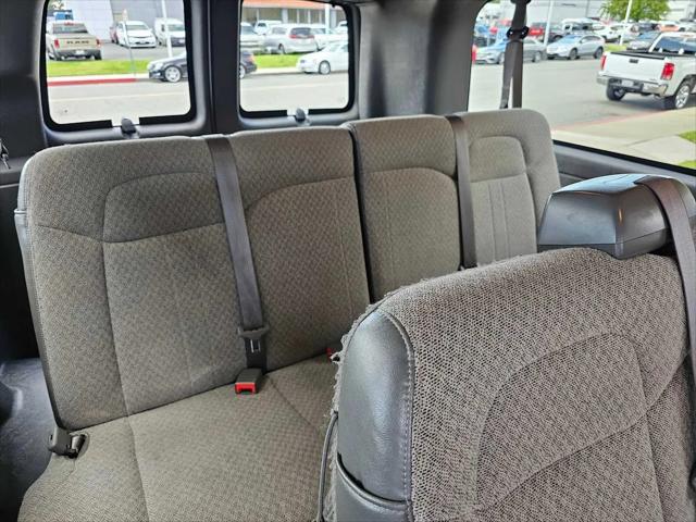 2022 Chevrolet Express Passenger RWD 3500 Extended Wheelbase LT