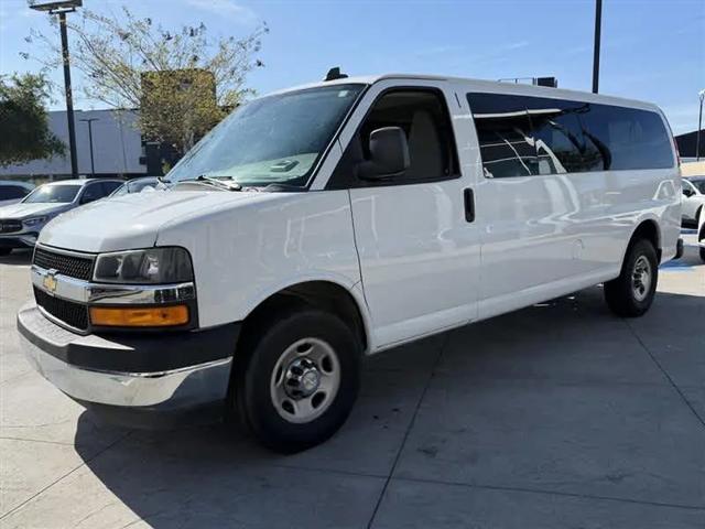 2022 Chevrolet Express Passenger RWD 3500 Extended Wheelbase LT