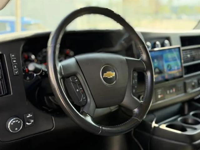 2022 Chevrolet Express Passenger RWD 3500 Extended Wheelbase LT