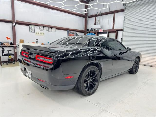 2016 Dodge Challenger SXT Plus