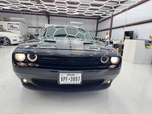 2016 Dodge Challenger SXT Plus
