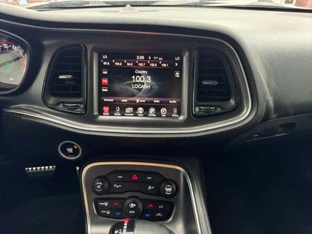 2016 Dodge Challenger SXT Plus