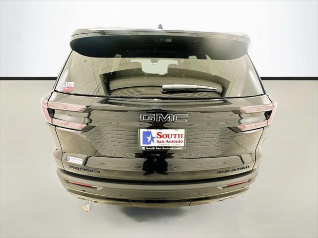 2026 GMC Acadia Elevation FWD