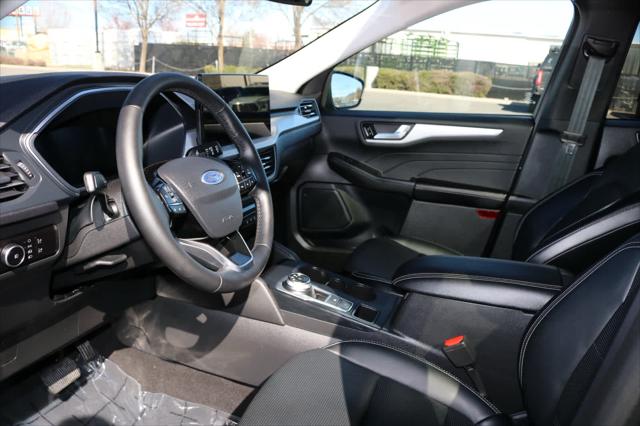 2025 Ford Escape Platinum