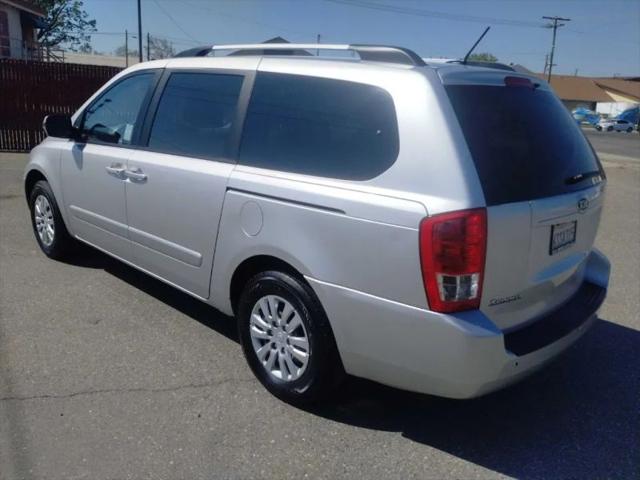 2012 Kia Sedona LX