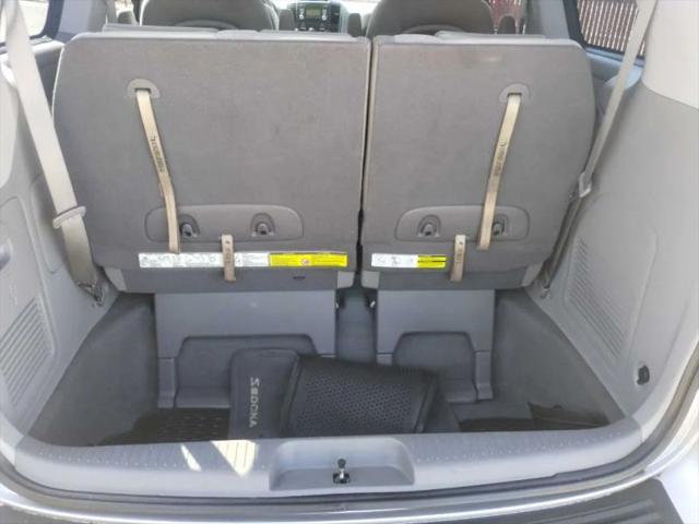 2012 Kia Sedona LX